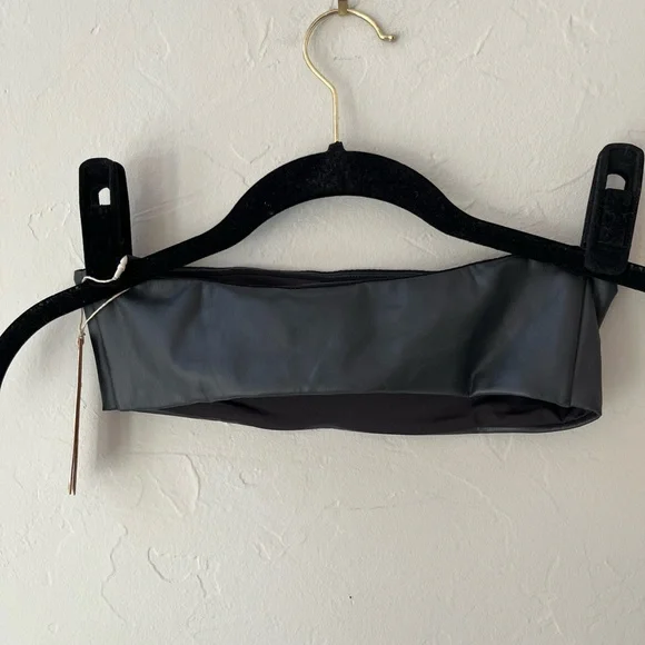 🖤SKIMS SWIM FAUX LEATHER MICRO PLEATHER BANDEAU BIKINI TOP ONYX XXS M - Picture 6 of 6